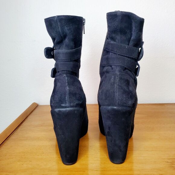 Stuart Weitzman WedgeHolster Black Suede Ruched Buckle Booties Fall Ankle SZ 9 - Picture 4 of 11
